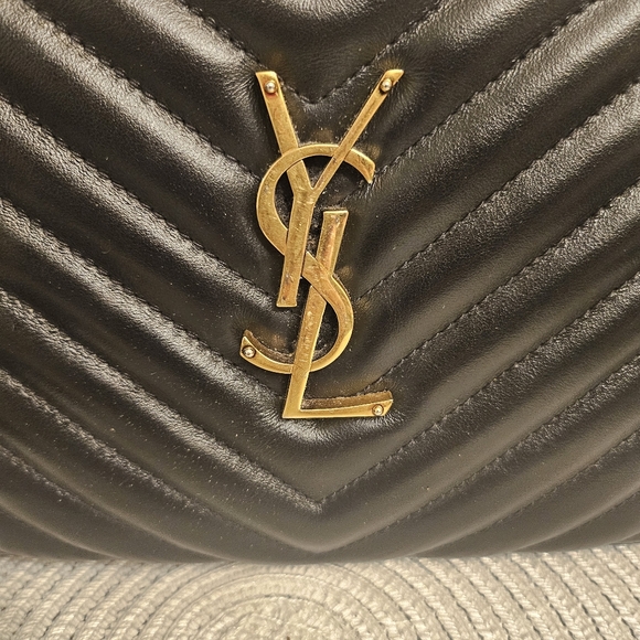 🖤 Saint Laurent YSL Lou Camera Bag Black Chevron Calfskin - Picture 4 of 12